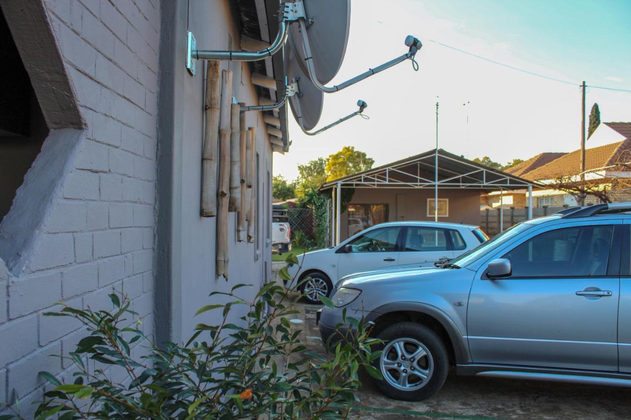 Edenville Guesthouse Lichtenburg Exterior photo